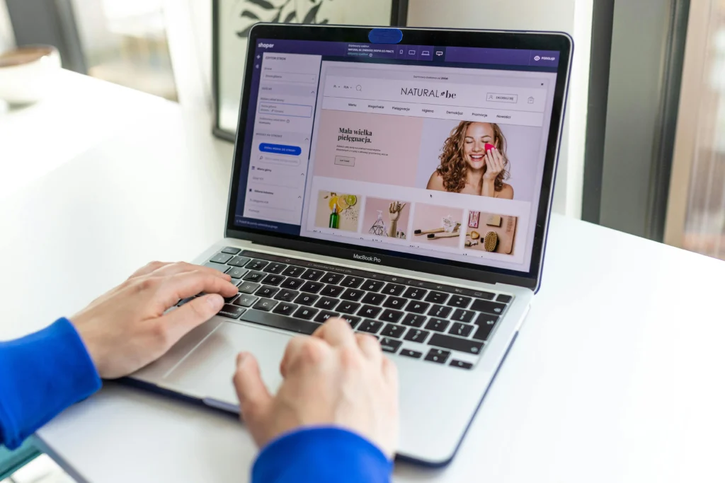 Wordpress ή Shopify - Πλεονεκτήματα και Μειονεκτήματα